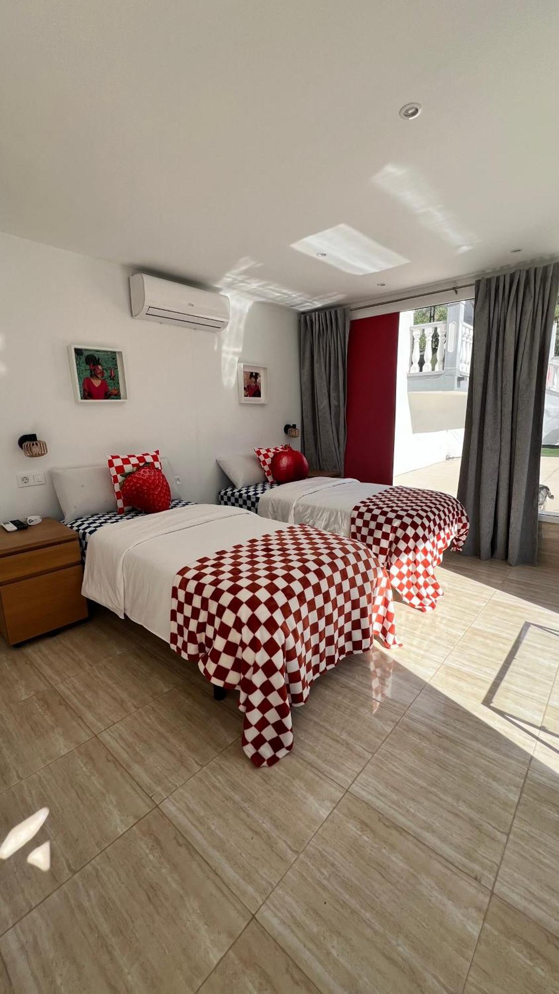 Kiwidestiny Alicante サン・ホアン・デ・アリカンテ 部屋 写真