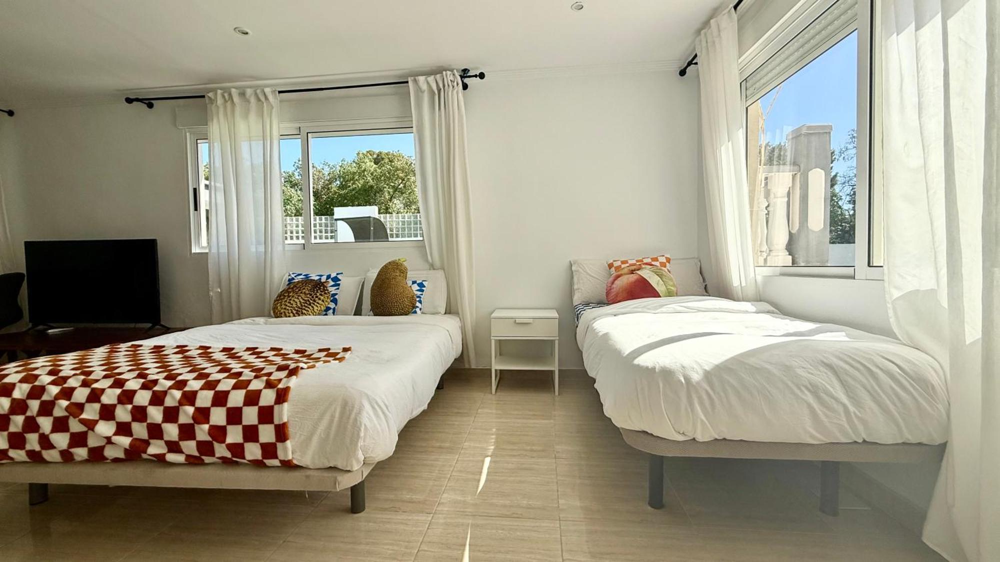 Kiwidestiny Alicante サン・ホアン・デ・アリカンテ 部屋 写真